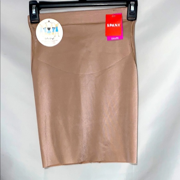 SPANX Other - NWT SPANK SHAPEWEAR SHAPING HALF SLIP WO SIZE XS SMART GRIP STIPS STAY IN PLACE